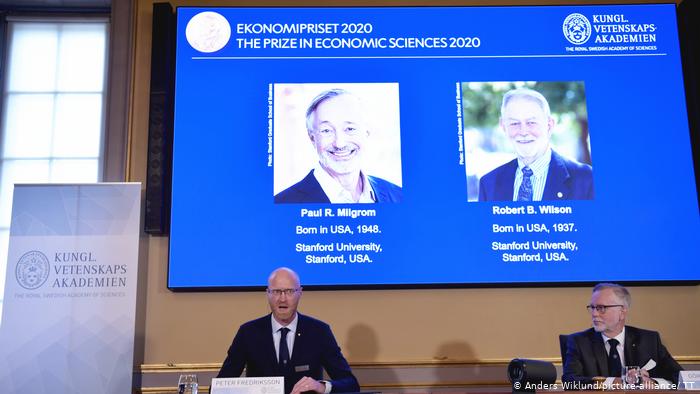 Lee más sobre el artículo Paul Milgrom y Robert Wilson, Premio Nobel de Economía